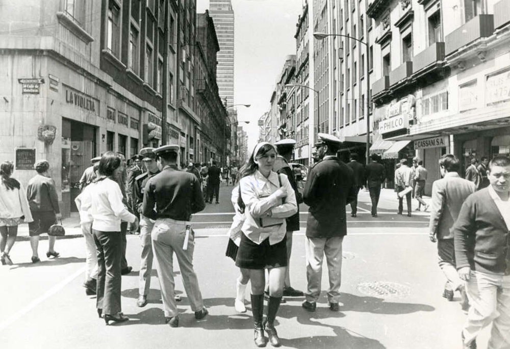 Calles Francisco I. Madero y Motolinía en el Centro Histórico de la Ciudad de México.